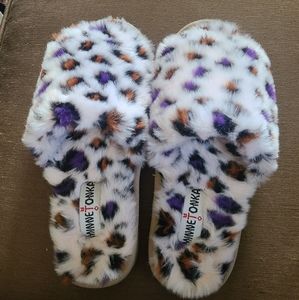 Minnetonka fuzzy slippers